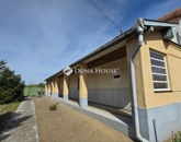 Eladó családi ház Szentlőrinckáta 36 000 000 Ft