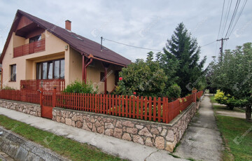 Eladó családi ház