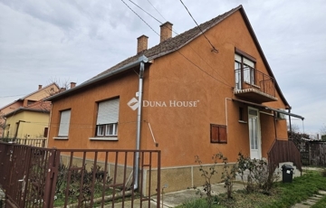 Eladó családi ház
