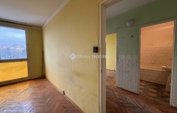 Eladó lakás