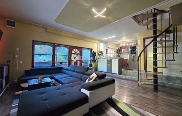 Eladó családi ház