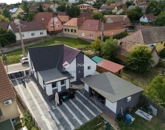 Eladó családi ház Pécs 94 900 000 Ft