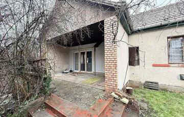 Eladó családi ház