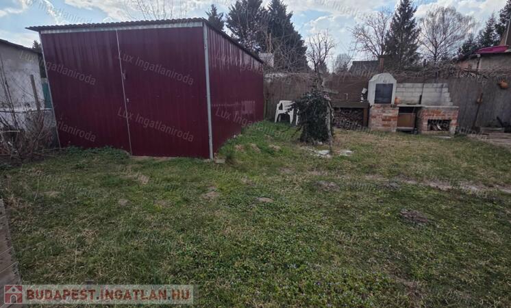 Eladó nyaraló Oroszlányon –Kis ház, nagy lehetőség!                                 