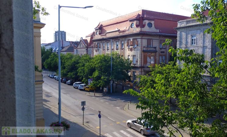 Szolnok belvárosi felújított lakás eladó!                                 