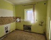 Eladó családi ház Pécs 54 990 000 Ft