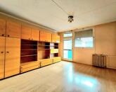 Nagykőrösön eladó harmadik emeleti panellakás garázzsal!