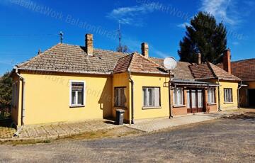 Eladó családi ház