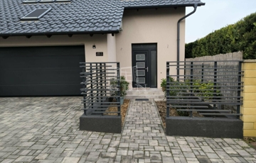 Eladó családi ház