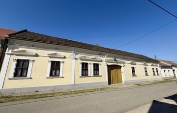 Eladó családi ház