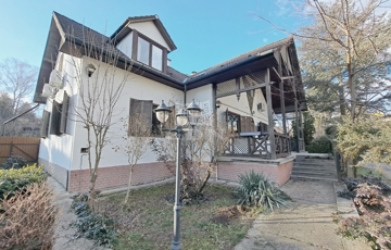 Eladó családi ház