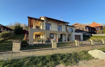 Eladó családi ház