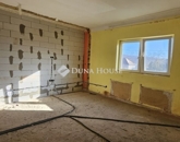 Eladó családi ház Pécs 54 990 000 Ft