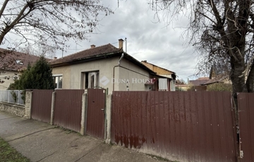 Eladó családi ház