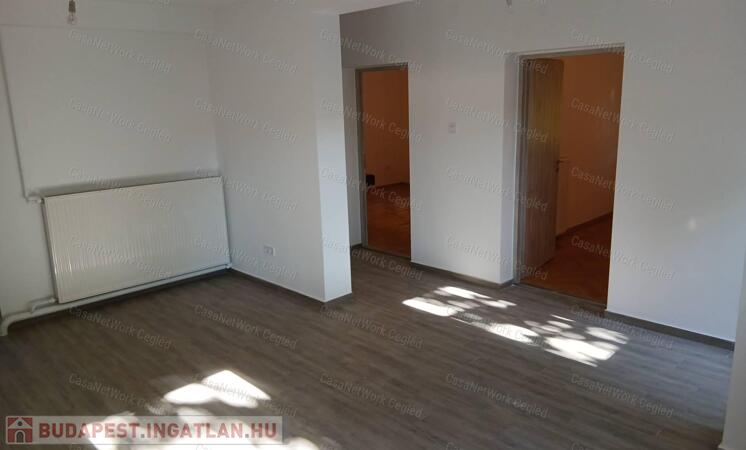 Eladó Cegléden 73 m2-es családi ház.                                 