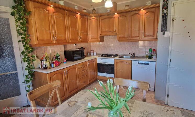 Felújított családi ház Tokodon!