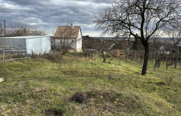 Eladó üdülő/nyaraló