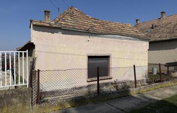 Eladó családi ház