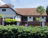 ELADÓ Szolnok Rózsadombon kivételes adottságú családi ház