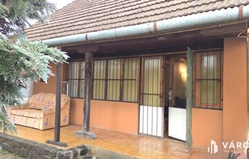 Eladó családi ház