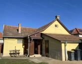 Szolnokon 2 szobás családi ház eladó!