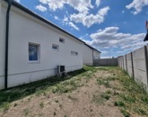 Eladó családi ház Levél 108 000 000 Ft