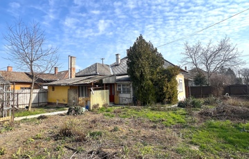 Eladó családi ház