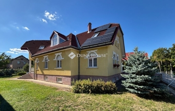 Eladó családi ház