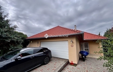 Eladó családi ház