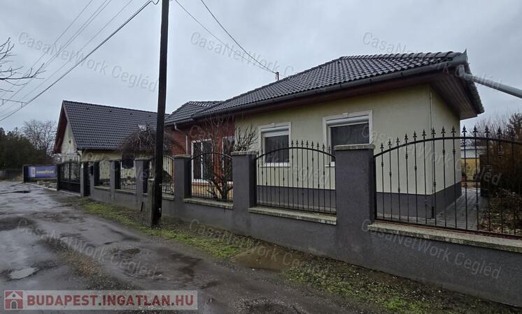 Eladó családi ház Abonyban!                                 