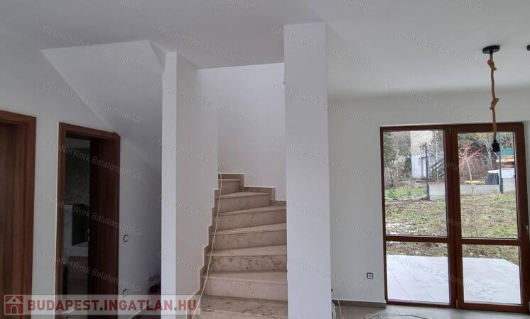 Eladó új építésű ikerházfél Tihanyban!                                 