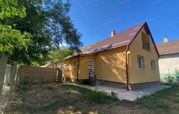 Eladó családi ház