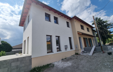 Eladó családi ház