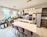 Eladó családi ház Szeged 184 000 000 Ft