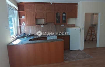 Eladó lakás