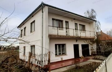 Eladó családi ház