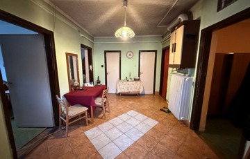 Eladó családi ház