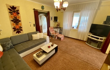 Eladó családi ház