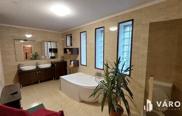 Eladó családi ház