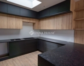 Eladó családi ház Budapest II. ker 329 900 000 Ft