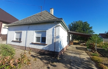 Eladó családi ház