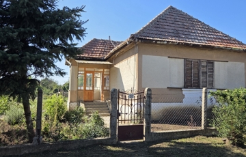 Eladó családi ház