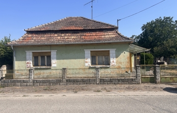 Eladó családi ház