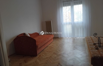 Eladó lakás