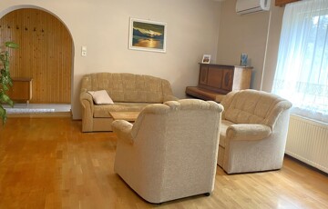 Eladó családi ház