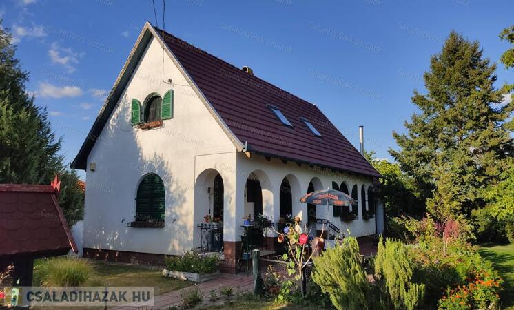 Eladó családi ház, Farmos                                 