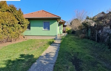 Eladó családi ház