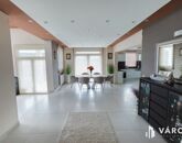 Eladó családi ház Csobánka 295 000 000 Ft