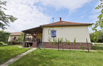 Eladó családi ház