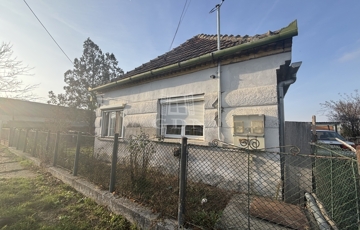 Eladó családi ház